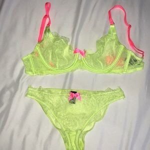 Bra and panty set
